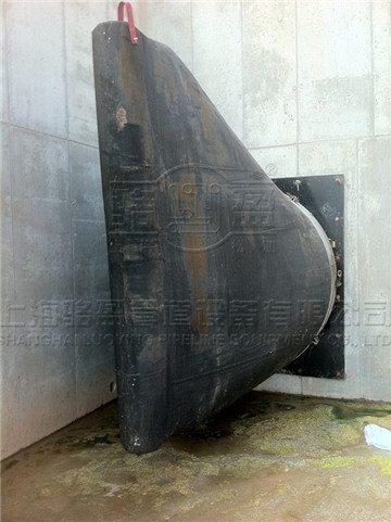 彎嘴<a href=http://m.hffbqu.cn/ target=_blank class=infotextkey><a href=http://m.hffbqu.cn target=_blank class=infotextkey>卡箍式鴨嘴閥</a></a>的特點